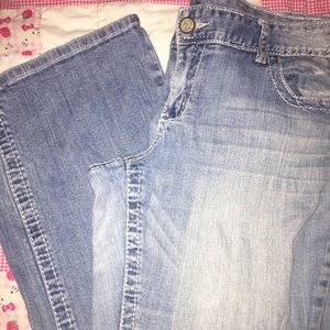 Maurices jeans